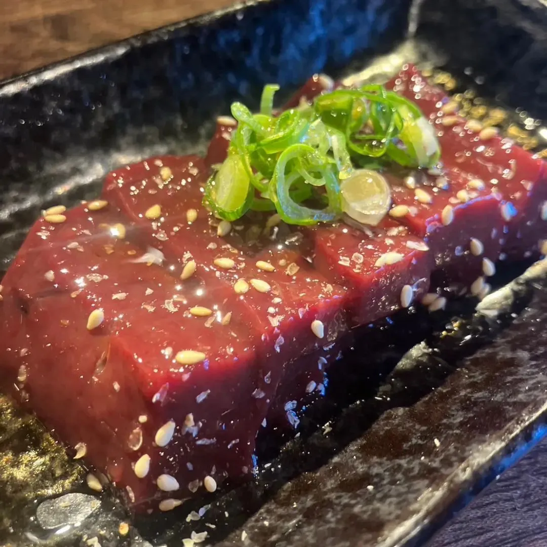 魅力的な料理と雰囲気を提供する焼肉店